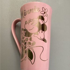 Minnie Mouse collectible mugs